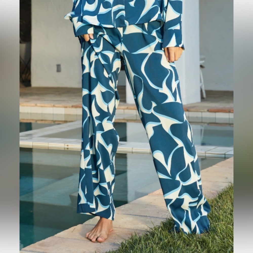 Lucy Paris Rue satin white Blue abstract Patterned WIDE leg Pants high rise XL